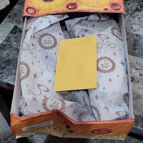 Hot Chocolate Design Black Birds Sandal - Picture 16 of 16